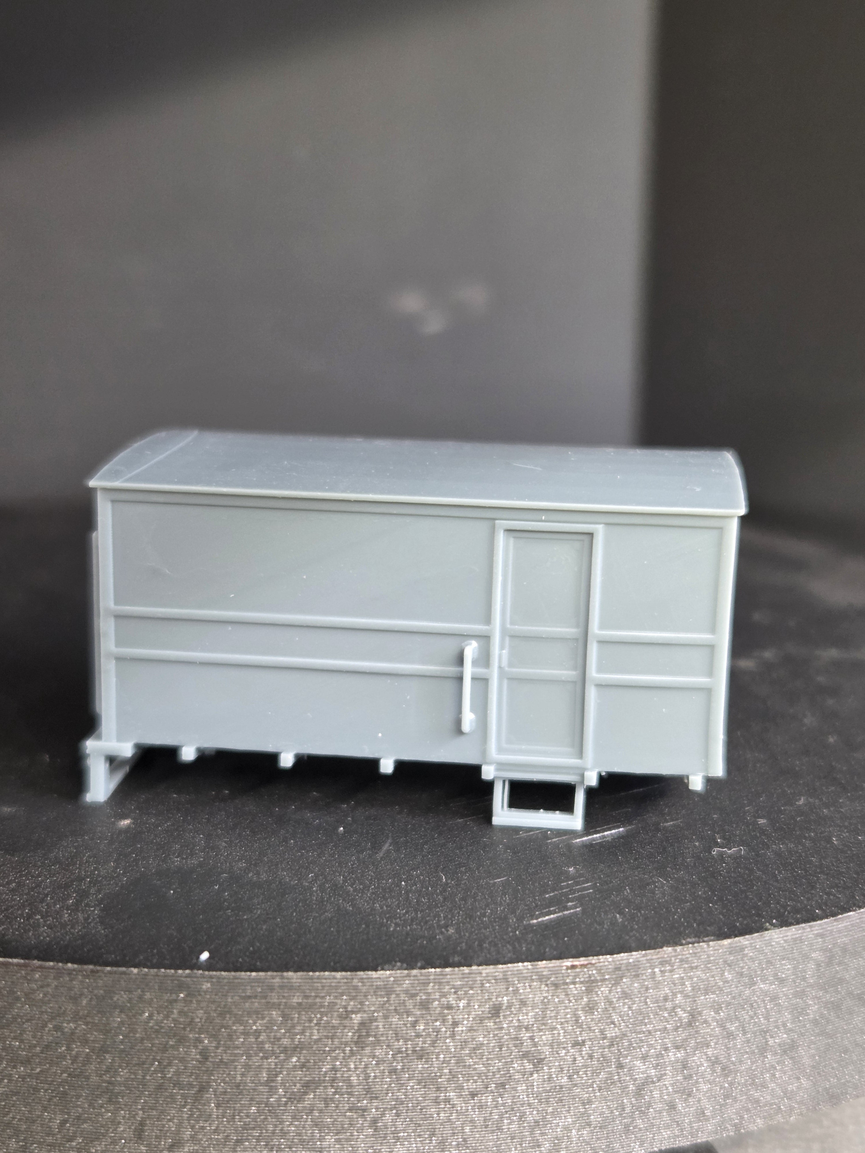 HO SCALE 1920'S PACKARD BOX VAN BED