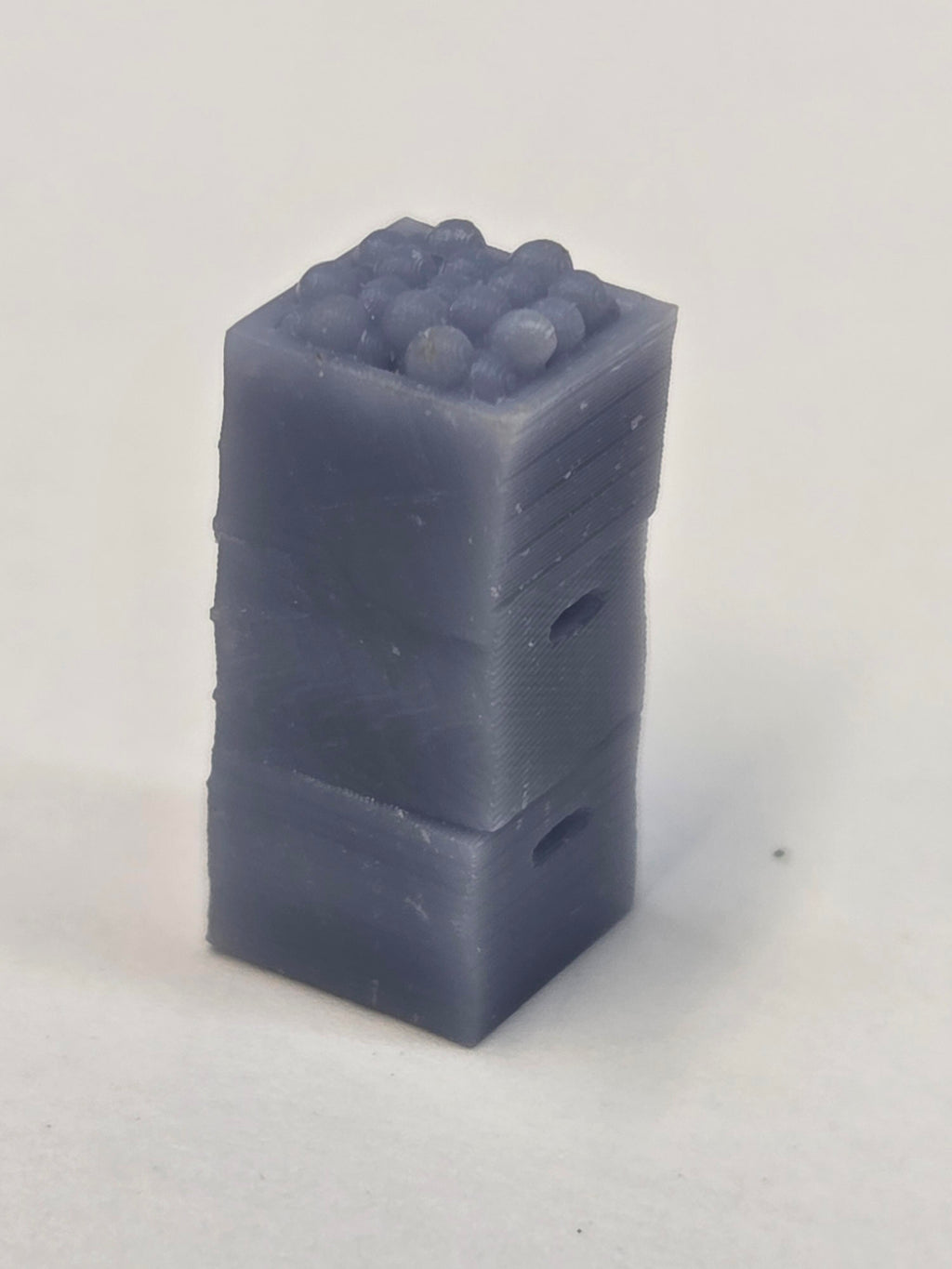 N SCALE BOXES ROUND FRUIT 3 HIGH (8 PER PACK)