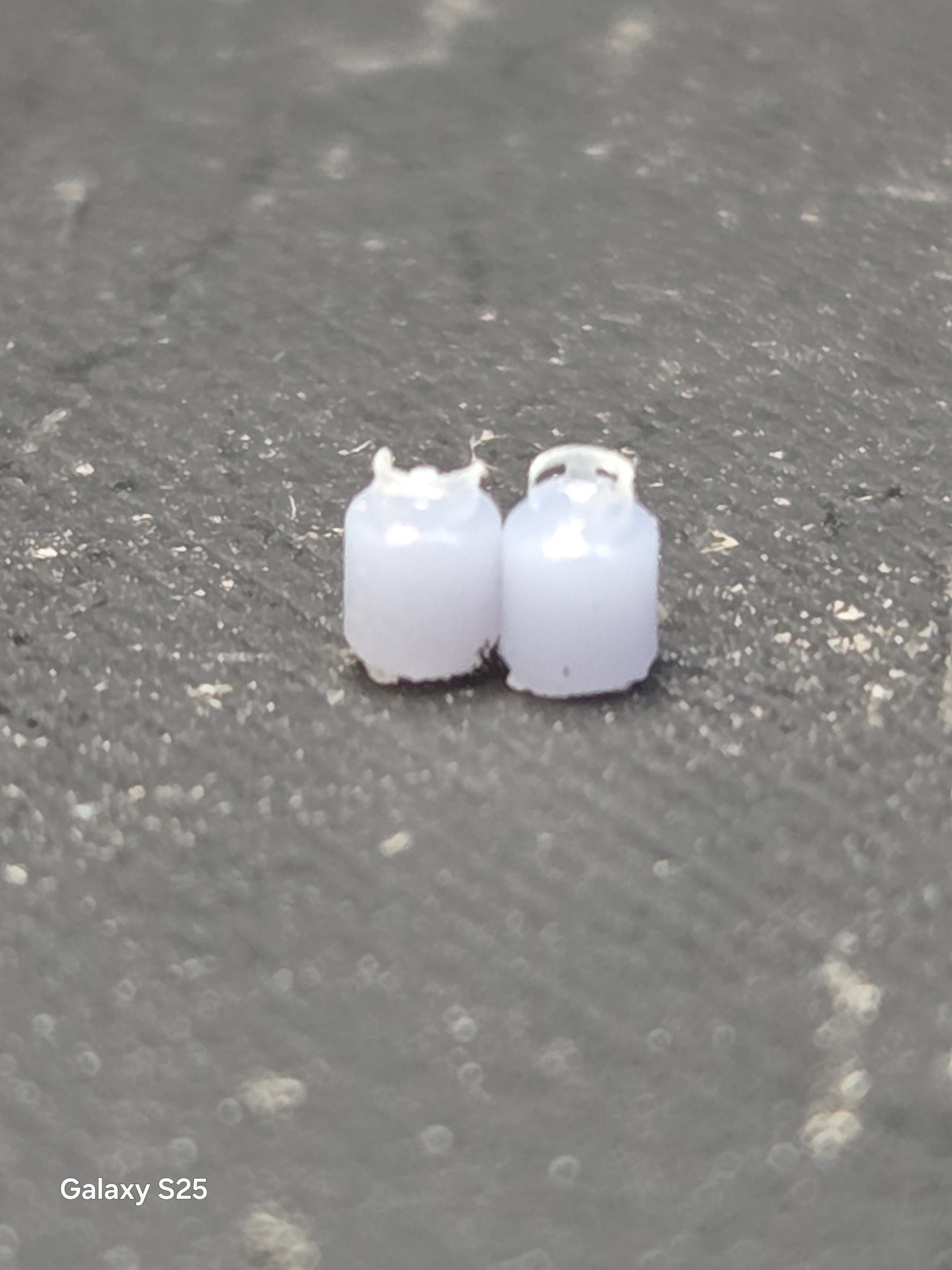 N SCALE 20 LB PROPANE TANKS (12 PER PACK)