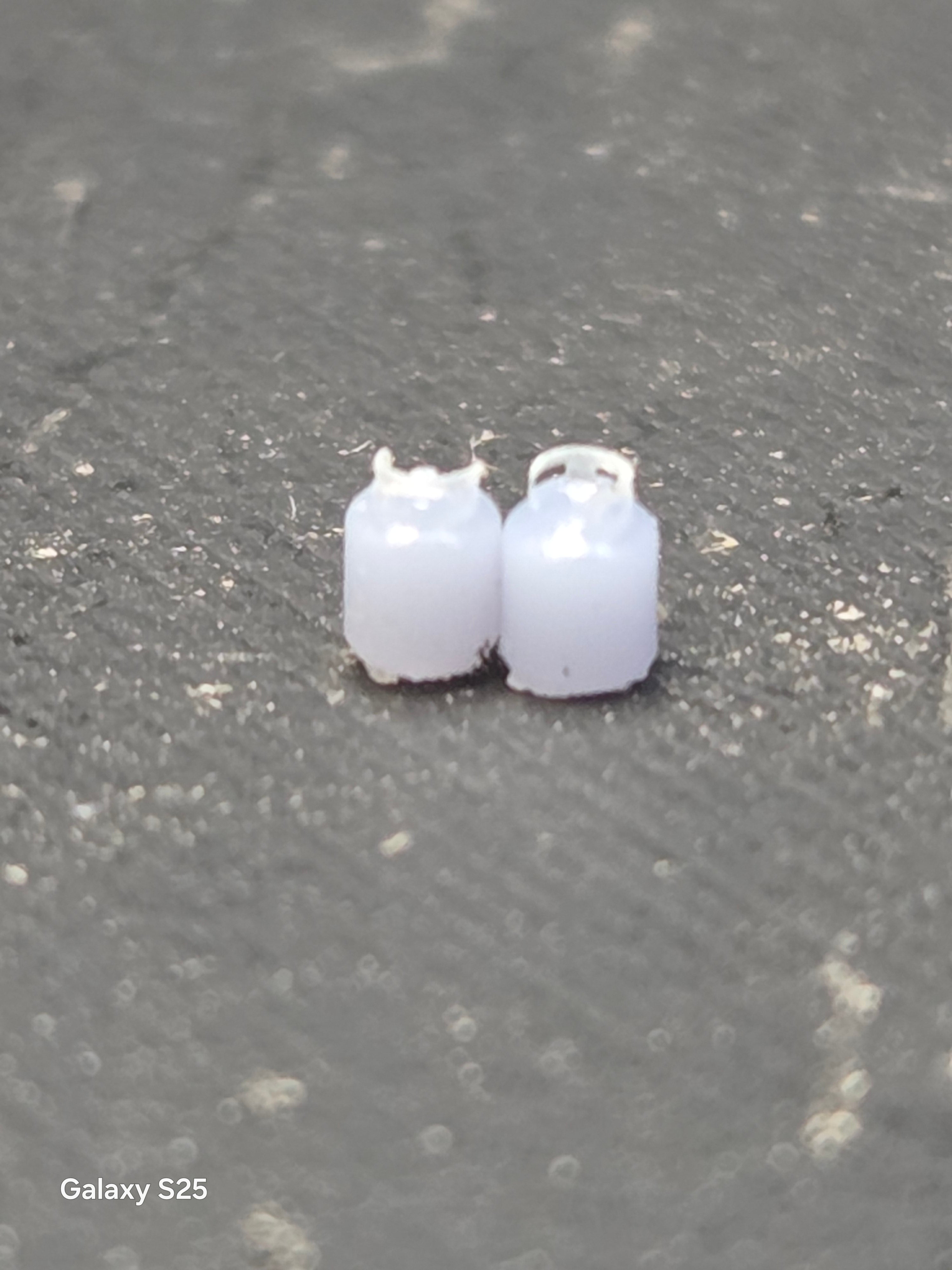 N SCALE 20 LB PROPANE TANKS (12 PER PACK)