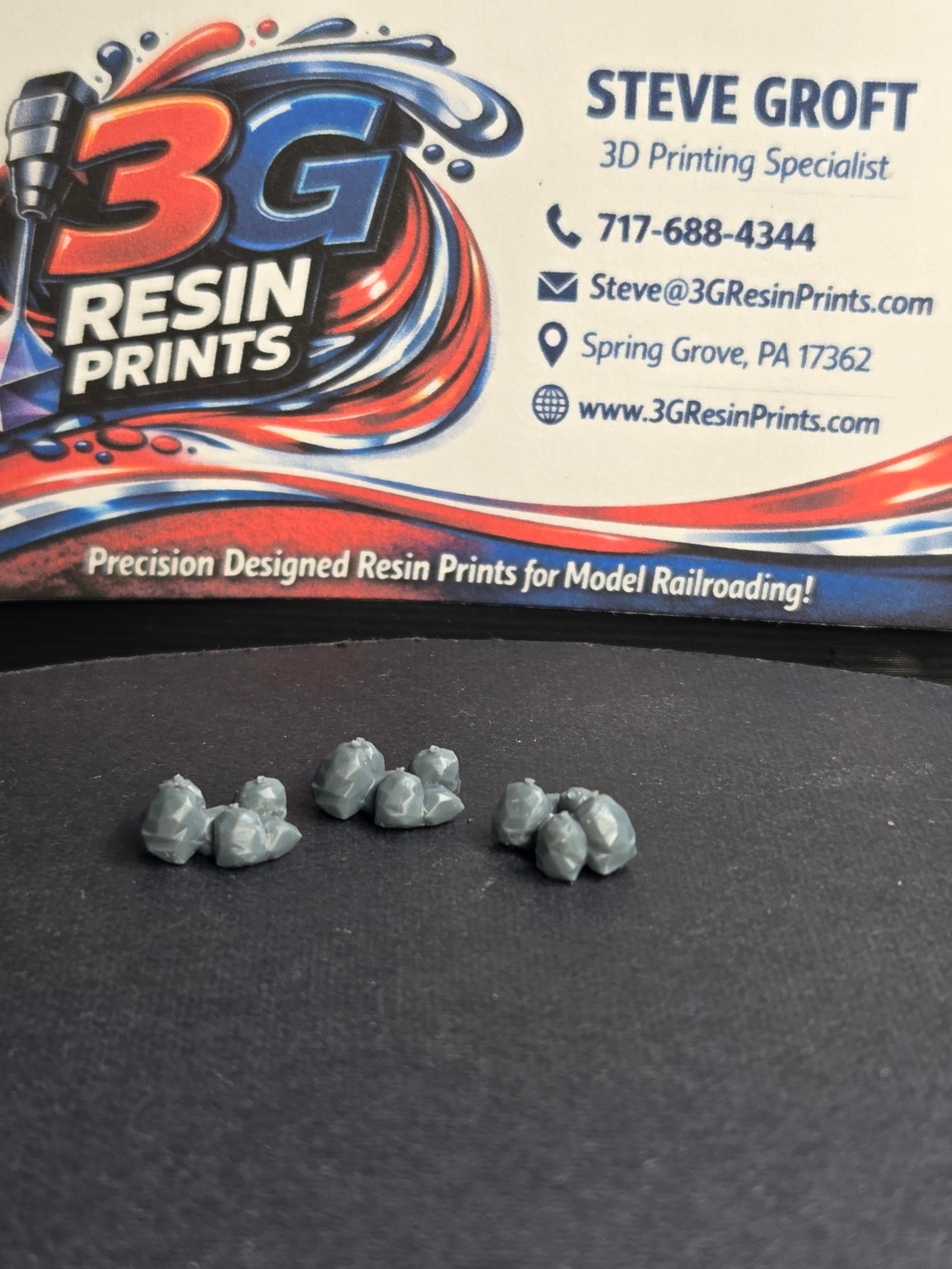 N Scale Trash Bags Full — 3 Per Pack