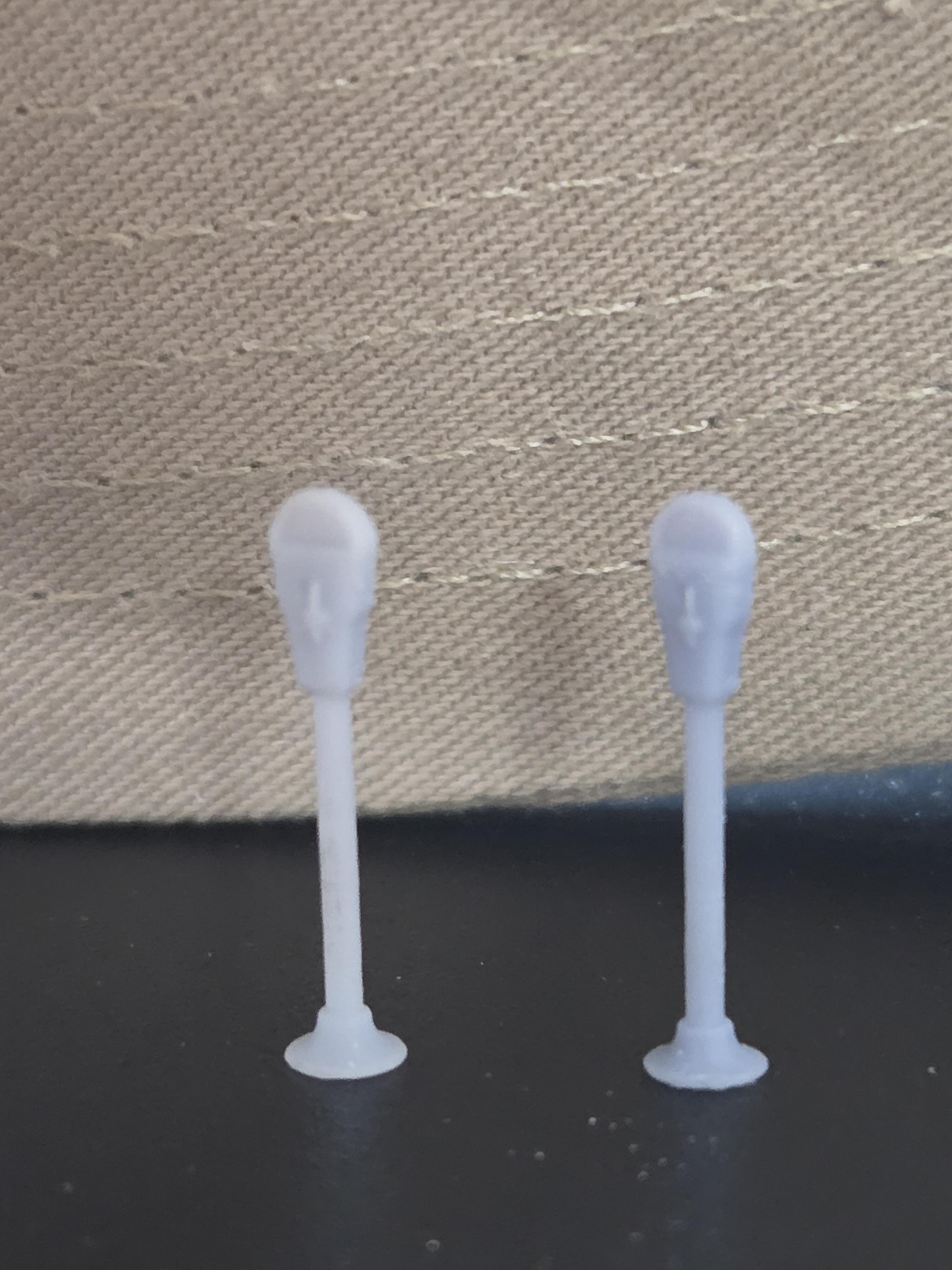 HO SCALE PARKING METERS (12 PER PACK)