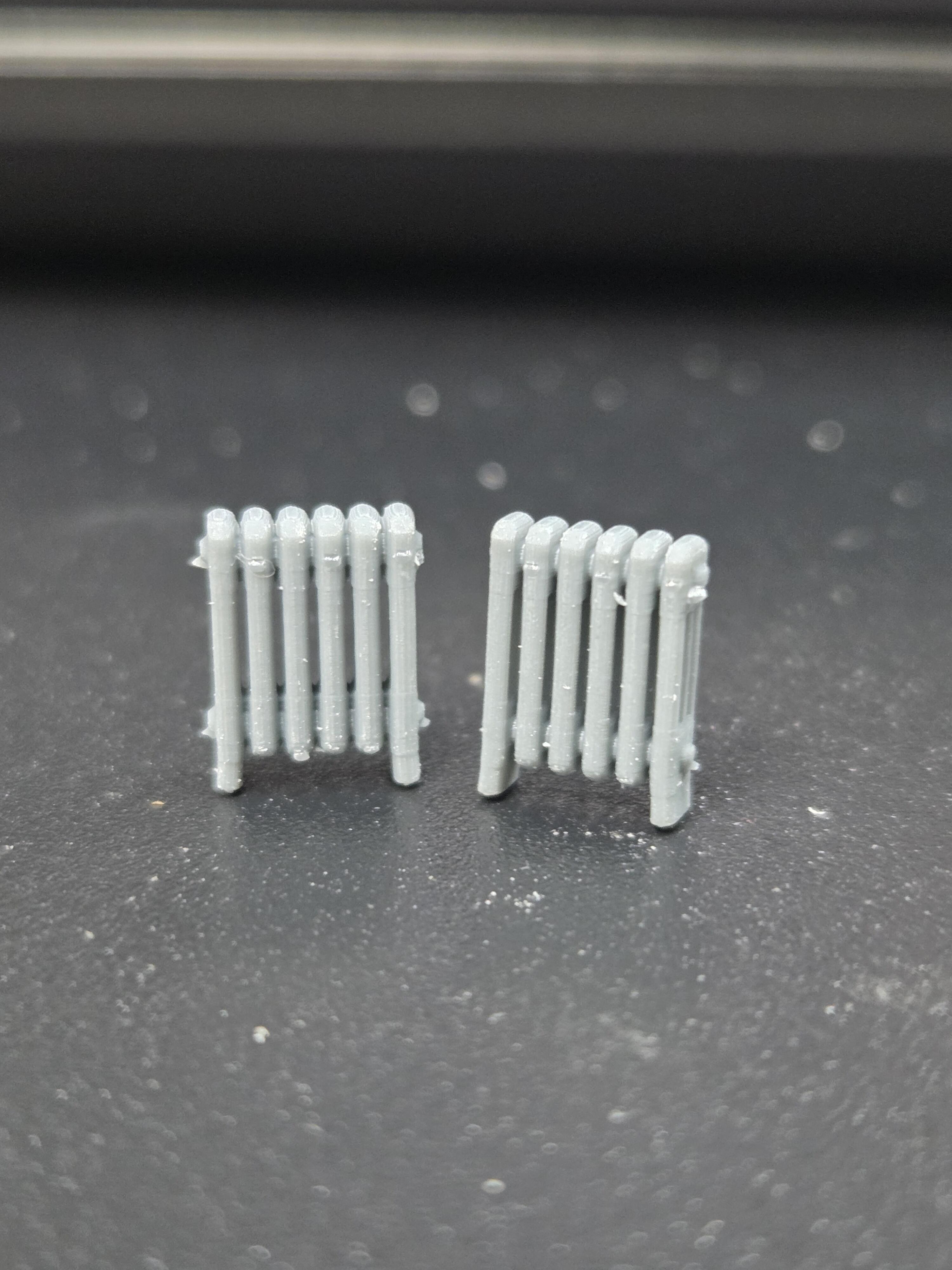 HO SCALE SHORT STEAM RADIATORS (8 PER PACK)