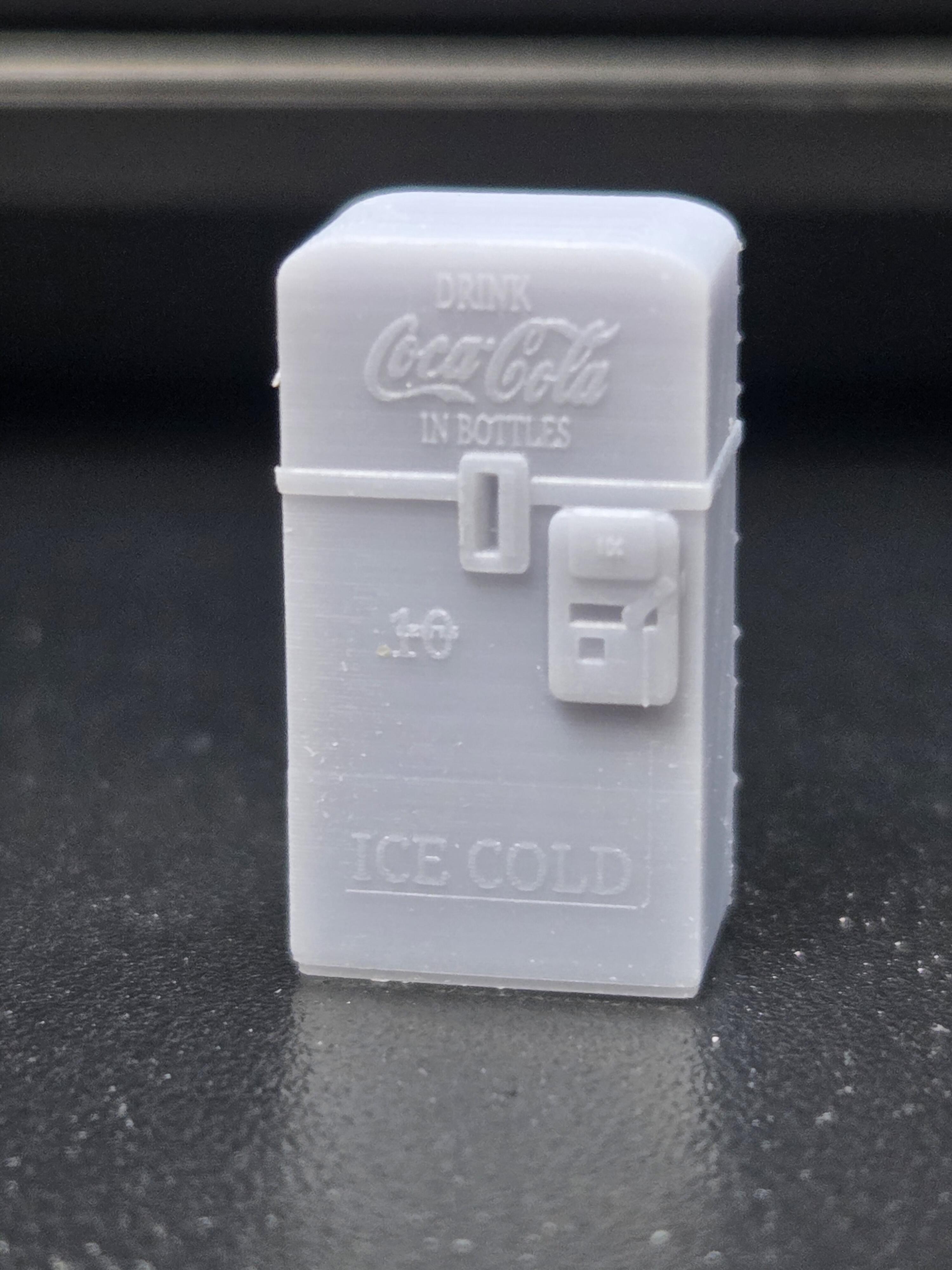 HO SCALE SODA MACHINES (4 PER PACK)